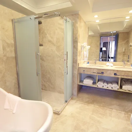 فندق Akgun Hotel, Worldhotels Crafted Collection اسطنبول