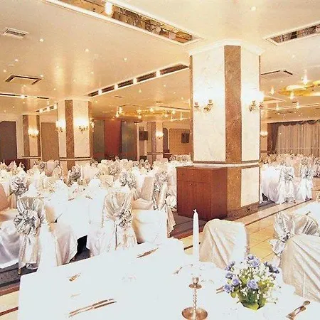 فندق Akgun Hotel, Worldhotels Crafted Collection 5*